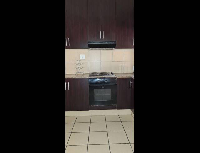 1.5 BEDROOM FLAT RENTED IN MORNINGSIDE